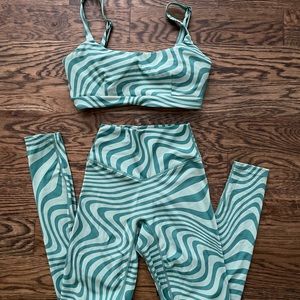 BALANCE ATHLETICA green wavy set (nyfw edition)